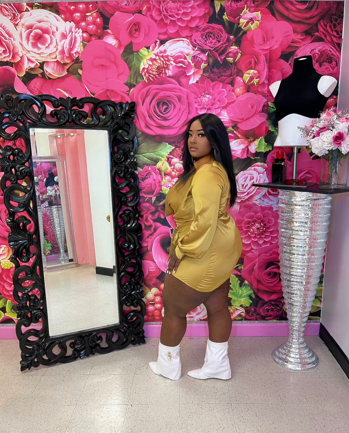 Vegas Nights Dress (curvy)