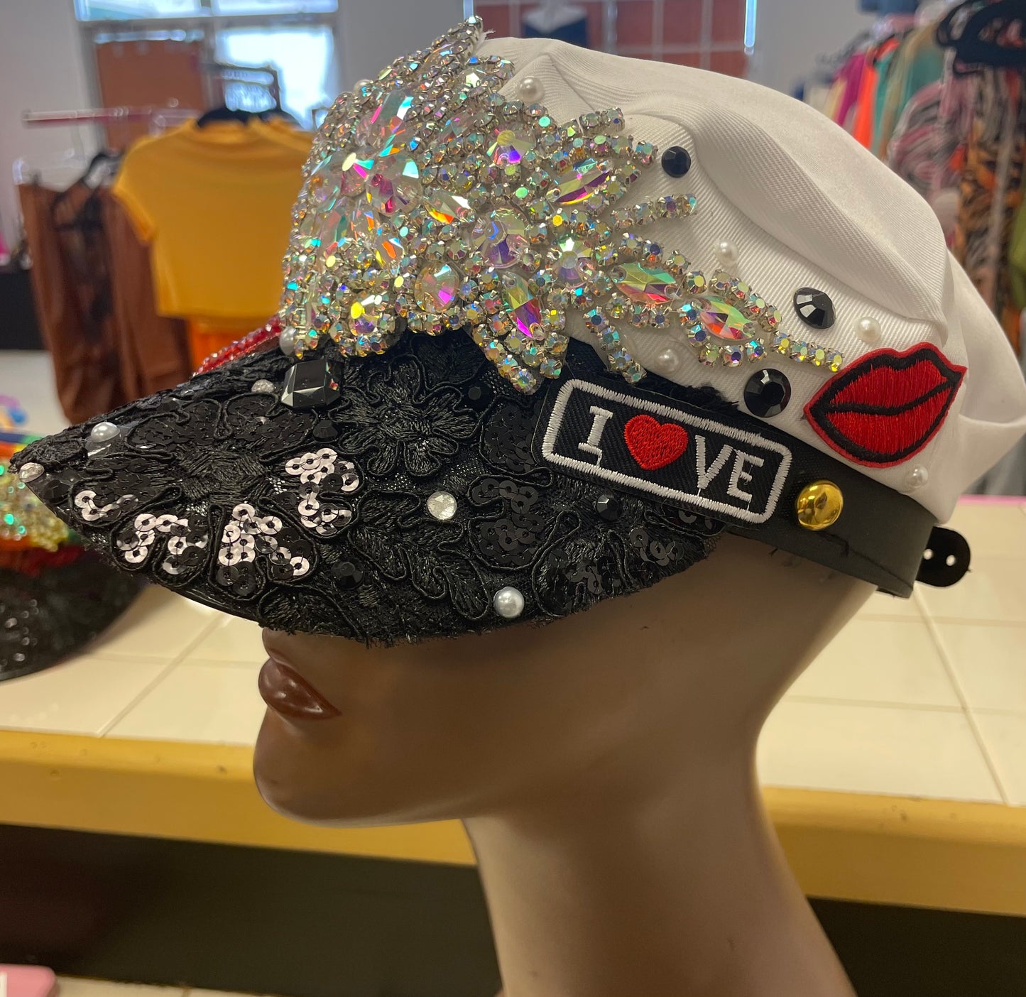Vixen’s Glam Hat (White)